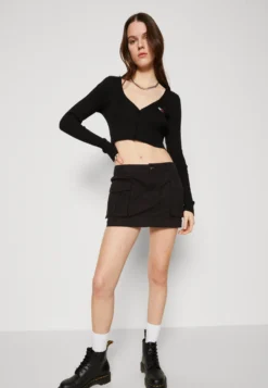 WEEKDAY Janis Utility Skirt - Mini Skirt - Black 9 WEEKDAY Janis Utility Skirt - Mini Skirt - Black -Esprid Shop 8e830d008a1548f1858d6ab5b90bcd76 scaled