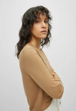 Boss Fadenasi - Cardigan -Esprid Shop 8f63113e461441b7b88d17c518c95486 scaled