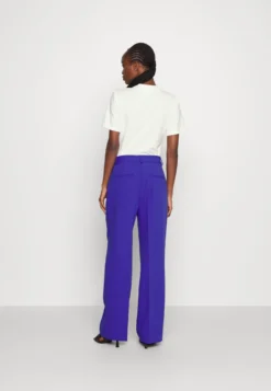 Selected Femme Myla Wide - Trousers 7 Selected Femme Myla Wide - Trousers -Esprid Shop 945d7cb4dec9471586789a7d9874c0ce scaled