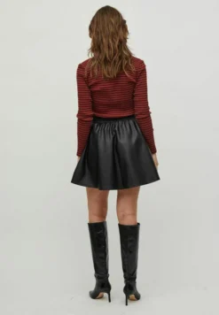 Vila Beschichteter - A-Line Skirt - Black -Esprid Shop 9a40d870737a48359ef0db0f8e0595aa