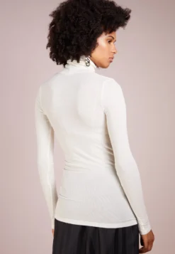 Bruuns Bazaar Angela Rock Neck - Jumper - Snow White -Esprid Shop 9c4cd7cd580d48a196652b5fd3426119