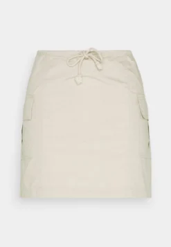 Gina Tricot Cargo Skirt - Mini Skirt -Esprid Shop 9df44115471a4b81b39b34c111fbd5eb scaled