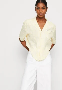 Wrangler Tie Resort Shirt - Button-Down Blouse - Pale Banana 9 Wrangler Tie Resort Shirt - Button-Down Blouse - Pale Banana -Esprid Shop a1ab01d7ae7a4624bc71ac1d8b212954 scaled