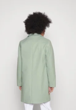 Vila Vipoko L/S - Blazer - Green Milieu -Esprid Shop aa8f94dd1cc7400895e2e5d1b830d8de scaled