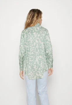 COLOURFUL REBEL Olet Swirl Down - Button-Down Blouse - Light Mint -Esprid Shop aba64f0dbd504f83809c29aad855732d scaled