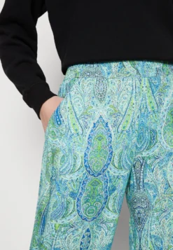Emily Van Den Bergh Pants - Trousers - Green/Blue Paisley -Esprid Shop b13448648586431ab28378025f63f735 scaled