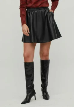 Vila Beschichteter - A-Line Skirt - Black