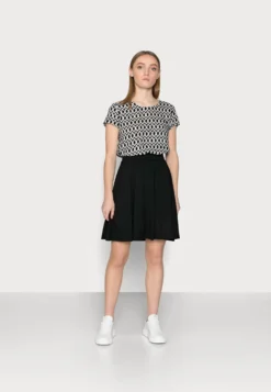 Esprid Shop -Esprid Shop b942f559408345eab0dd6a12f83e5945 scaled