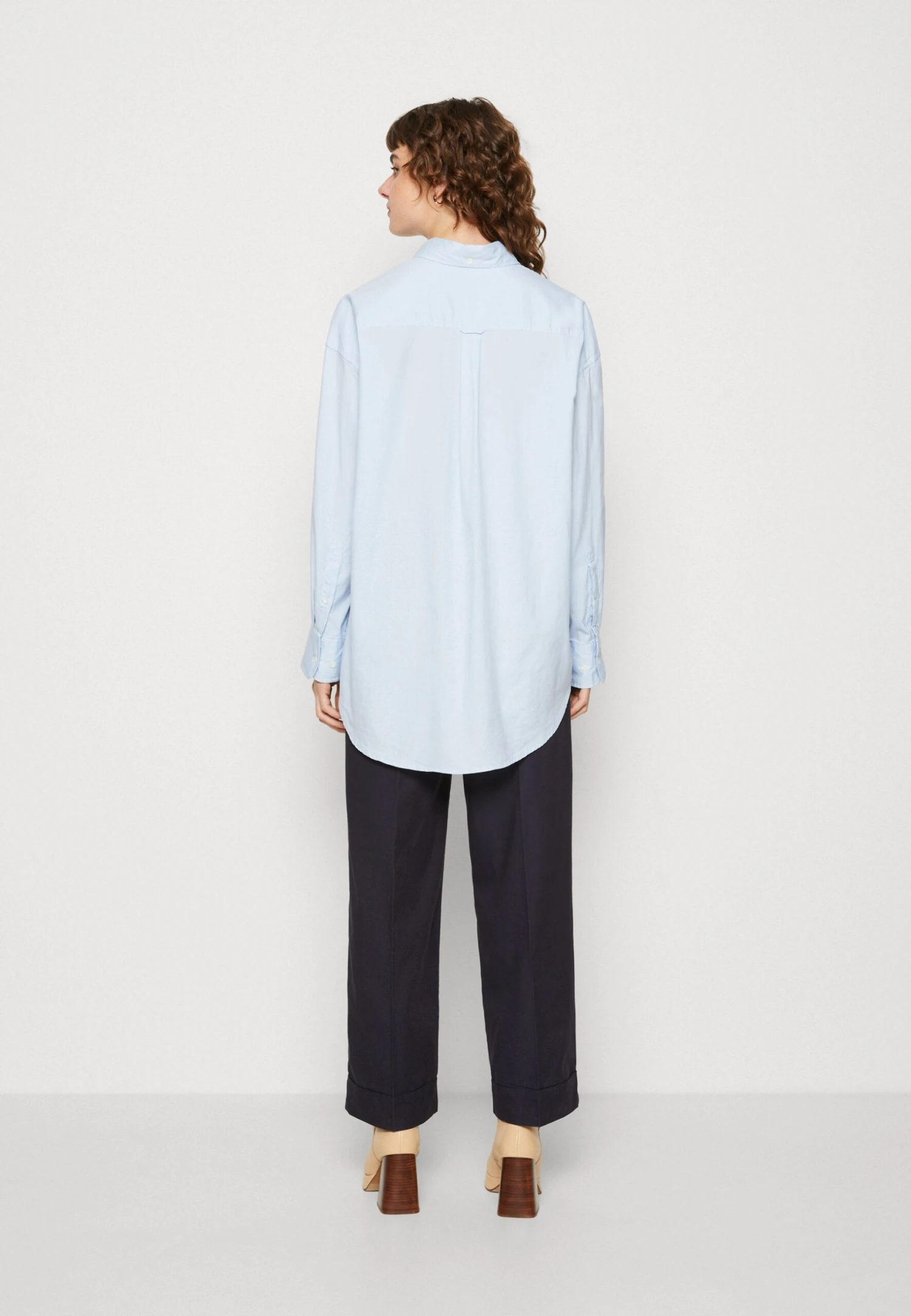 Gant Luxury - Button-Down Blouse 3 Gant Luxury - Button-Down Blouse - Image 3