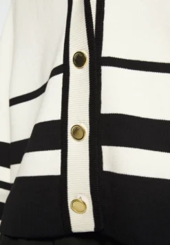 Gant V-Neck Cardigan - Cardigan - Ebony Black -Esprid Shop bb4f6eff8d8b479582aec568e4a771bb scaled