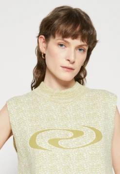 Résumé Rose- Jumper - Bronze Green -Esprid Shop c346c35a4d5a48fbba9ededeb526157d scaled