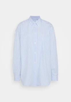 SAMSØE SAMSØE Luana - Button-Down Blouse - Dusty Blue -Esprid Shop c3aa68d975f24012a4bc00aea00cba75 scaled