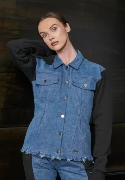 With Tapered - Denim Jacket - Mid Blue Wash -Esprid Shop c8acfb2fca0441e491410b0348e422e7