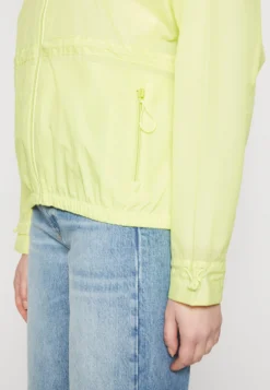 Hunter ORIGINAL Womens Travel Jacket - Summer Jacket -Esprid Shop cc4e4f9a807f4466a646d352dbe93428 scaled