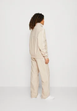 Logo Track Jacket - Training Jacket - Sand -Esprid Shop d2c7daaf45854602a4a3b5b1b9b78f9b scaled