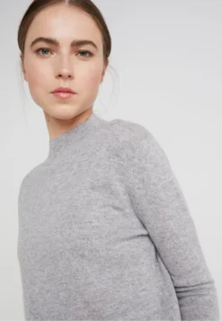 Mockneck - Jumper - Light Grey -Esprid Shop d3387be99cd54057ac0beae87a511dd2 scaled