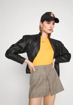 Elara Daily - Blazer - Meteorite Black -Esprid Shop d3493caff2f94598904add704469cc34 scaled