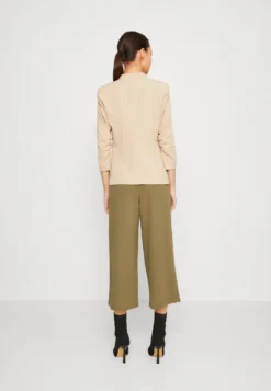 Vila 3/4-Noos - Blazer -Esprid Shop d63068d534c04191a38e36657e085563 scaled