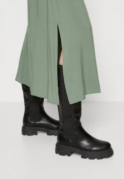 Vero Moda Vmsimply Easy Skirt - A-Line Skirt - Laurel Wreath -Esprid Shop d7871daa5dac47a9b15a243f65c548bf scaled