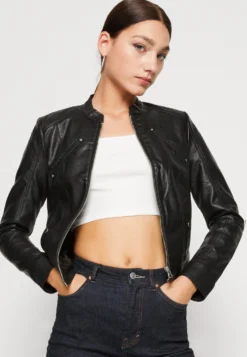 Vero Moda Vmfavodona Jacket - Faux Leather Jacket - Black -Esprid Shop d8071e94b314444a858298fa37cb4b75 scaled