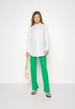 Boss Bacora - Shirt - Weiß -Esprid Shop db6bf11c0e10485590b38949b0bec193 scaled