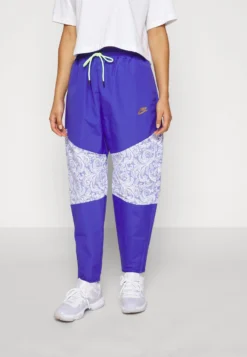 Nike Sportswear Pant - Tracksuit Bottoms - Lapis/Gold -Esprid Shop dee5826c65ca4bbfbbd01593a72b8052 scaled