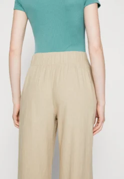 Abercrombie & Fitch Pleated Ultra Wide Leg - Trousers - Cobblestone -Esprid Shop defef860f96e48c688cb0af499afe01f scaled