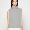 THEORY Trim Vest - Jumper