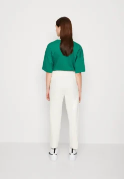 Puma T7 High Waist - Tracksuit Bottoms 8 Puma T7 High Waist - Tracksuit Bottoms -Esprid Shop e4ffc7ae55f74ce99b224f46fd981298 scaled