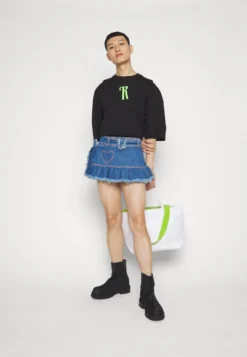 Fringed Mini Unisex - Denim Skirt -Esprid Shop e7d12c3fcaf74d38ae77e4ed5f56d438 scaled