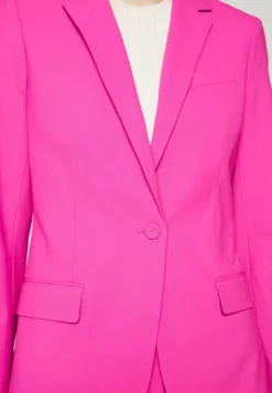 THEORY Staple- Blazer - Carnation -Esprid Shop e83389a512c640779933fdf33d92633e scaled