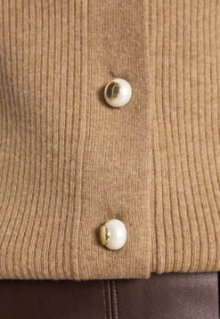 Mother Of Pearl Bethany - Cardigan - Praline -Esprid Shop eda2a30578d8480b91af90b6d9f91067 scaled