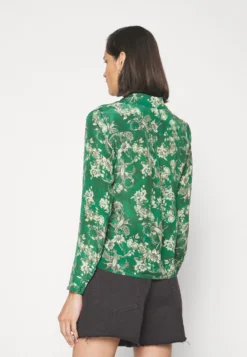 Alice + Olivia Button-Down Blouse - Central Park -Esprid Shop f1448f1a29a74f469dc86f9dd7a471c6 scaled