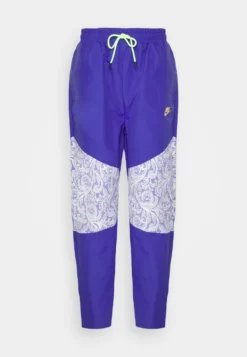 Nike Sportswear Pant - Tracksuit Bottoms - Lapis/Gold -Esprid Shop f355e71d1af54e5d8523eff22671feb0 scaled