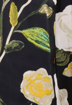 Vero Moda Vmrenee Noa Tie - Blouse - Black/Renee -Esprid Shop f376dfad1ca24d8b8be5ff0d1ca57c2c scaled