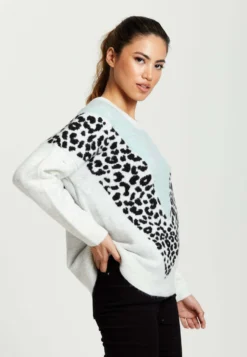 Liquorish Animal Layered - Jumper - White -Esprid Shop fcb00db83e1d42aeb6534871d5118565 scaled
